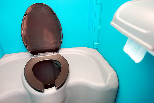 Best Portable restroom trailer rental  in Clearlake Oaks, CA